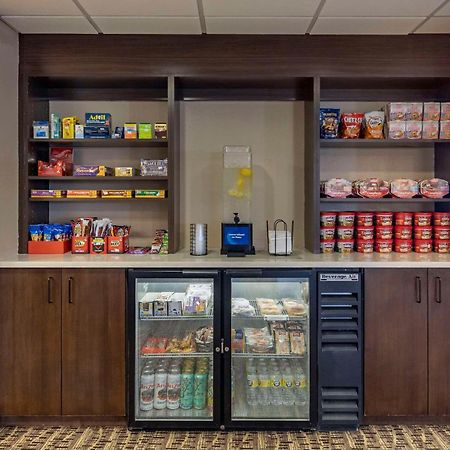 Comfort Inn & Suites Gateway To Glacier National Park Shelby Buitenkant foto